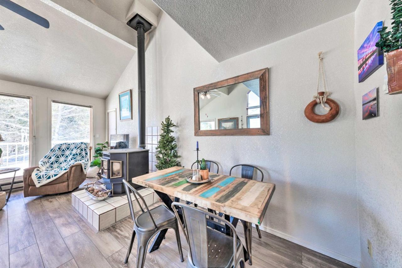 Bright Cloudcroft Condo With Game Room And Deck! Екстериор снимка