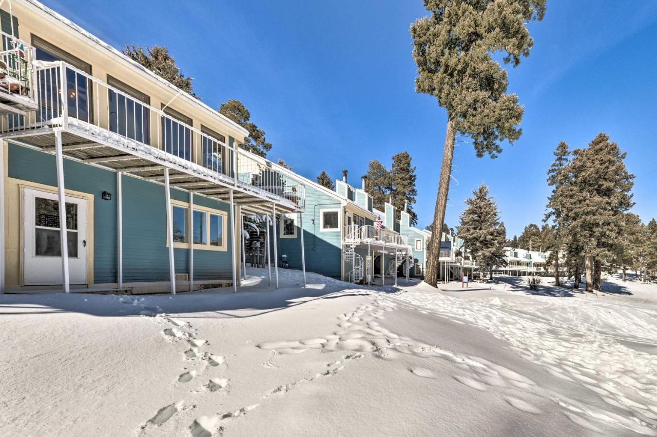 Bright Cloudcroft Condo With Game Room And Deck! Екстериор снимка